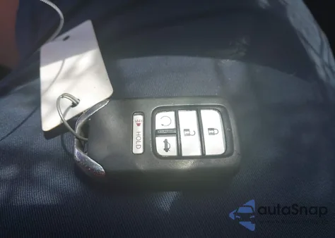 2018 Honda Accord Touring z USA, uszkodzony, nr VIN 1HGCV1F99JA169280